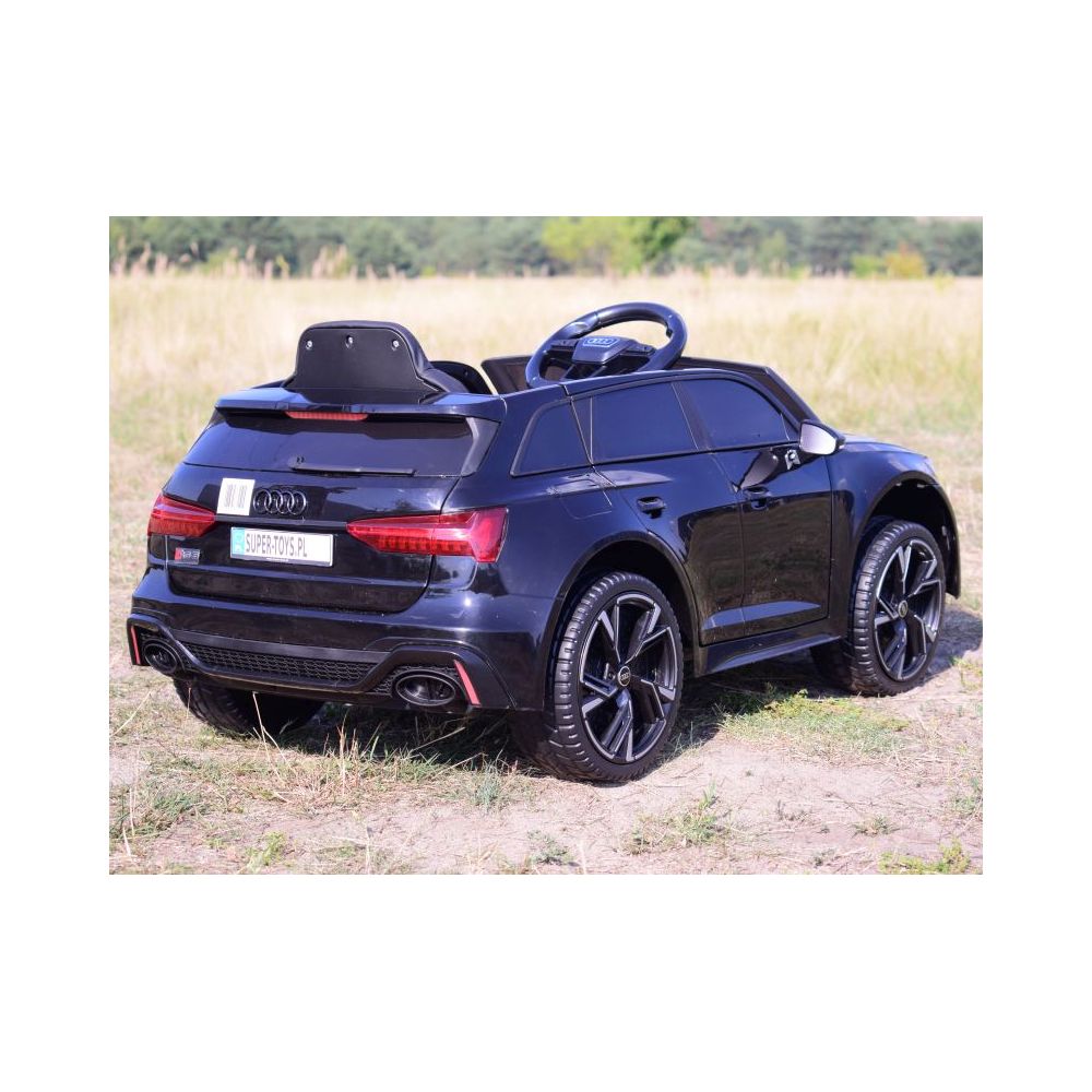 ORIGINALUS „AUDI“ RS 6 ELECTRIC SU VISU KOMPLEKTU / BRD-2118