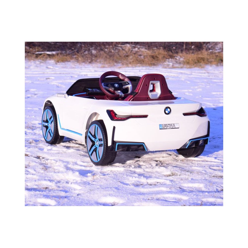 „BMW i4“ su akumuliatoriumi, pilna versija su lagaminu/JE1009