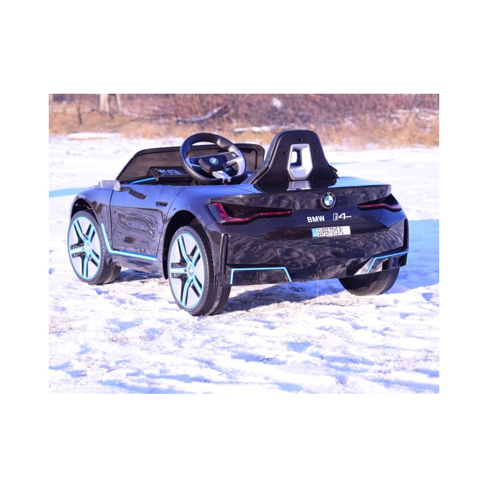 „BMW i4“ su akumuliatoriumi, pilna versija su lagaminu/JE1009