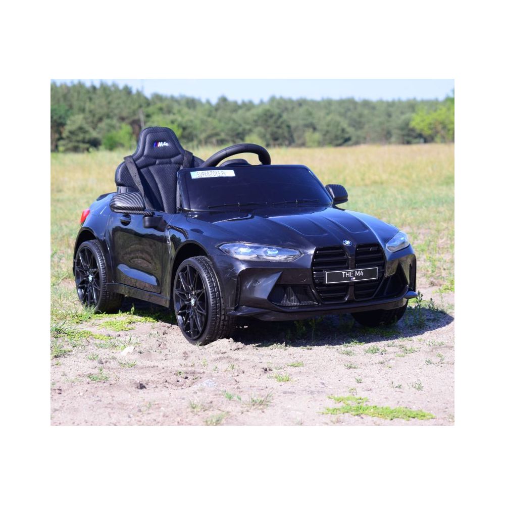 ORIGINALUS „BMW M4“, MINKŠTI RATAI, MINKŠTA SĖDYNĖ, VISOS PAPILDOMOS FUNKCIJOS/SX2418