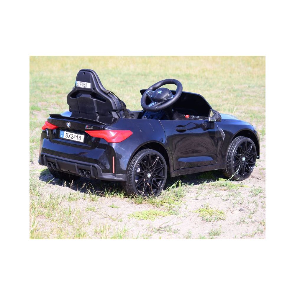 ORIGINALUS „BMW M4“, MINKŠTI RATAI, MINKŠTA SĖDYNĖ, VISOS PAPILDOMOS FUNKCIJOS/SX2418