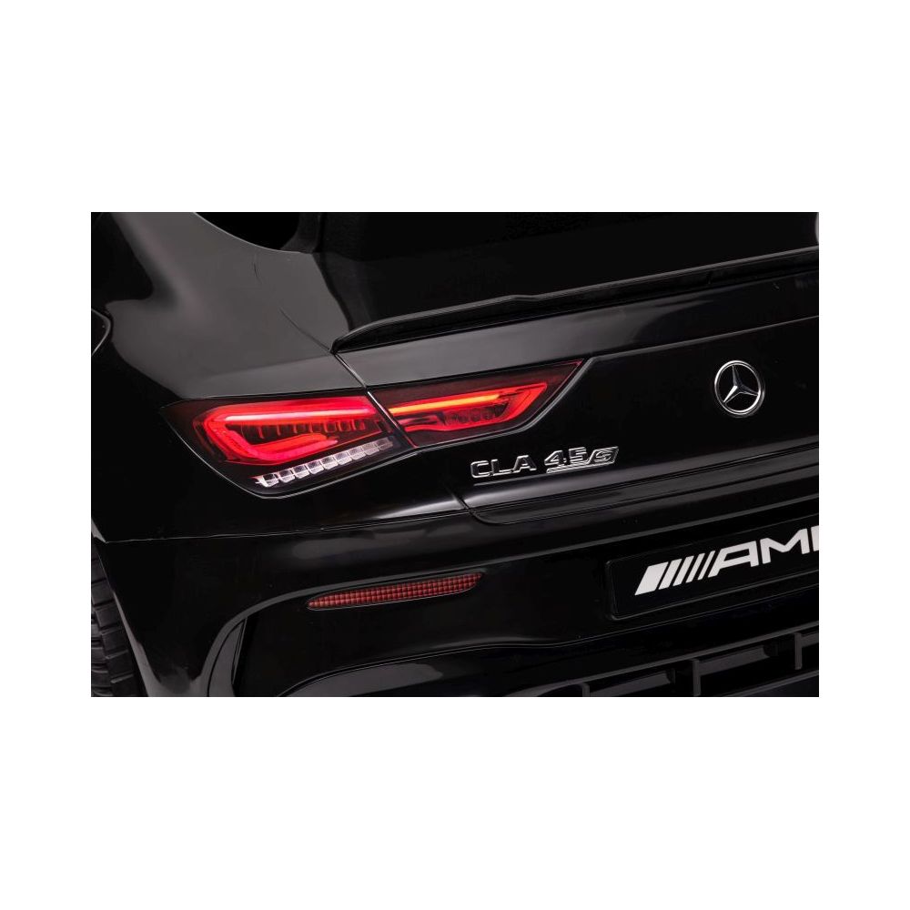 „MERCEDES“ SU AKUMULIATORIUMI CLA 45 – VISIŠKA KOMPLIKACIJA/XMX628