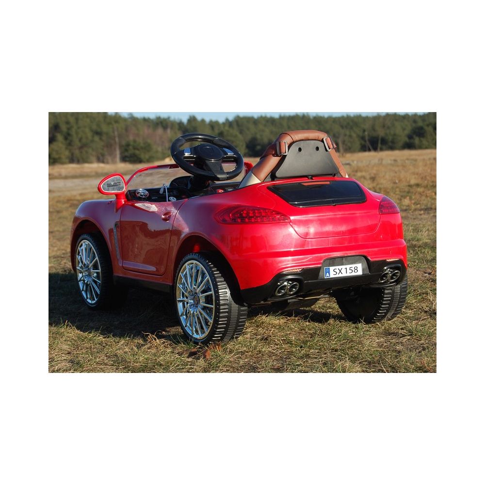 AUTO ROADSTER EXCLUSIVE Z ŚWIECĄCYMI KOŁAMI/SX158