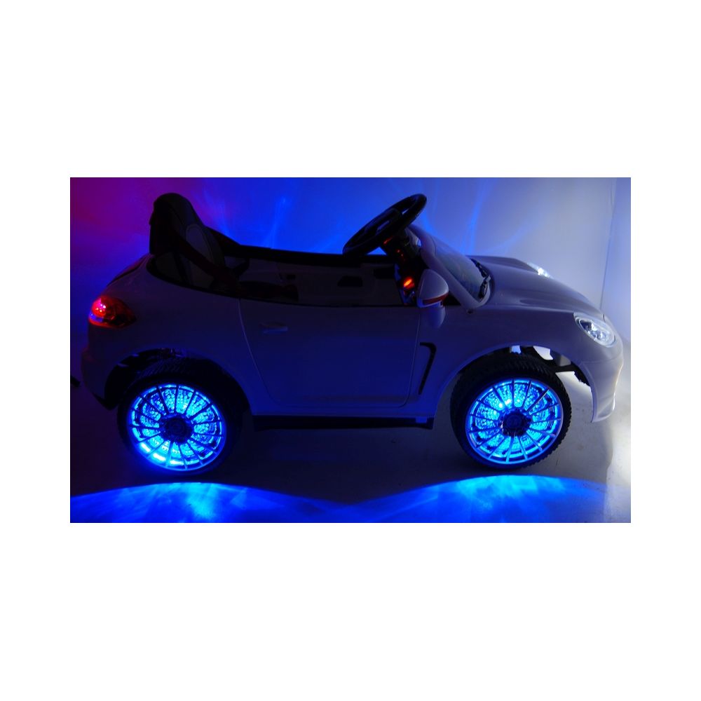 AUTO ROADSTER EXCLUSIVE SU ŠVIESANČIAIS RATAI/SX158