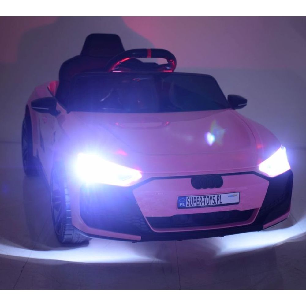 „Audi RS e-tron GT“ su akumuliatoriumi – geriausia versija/TR2505