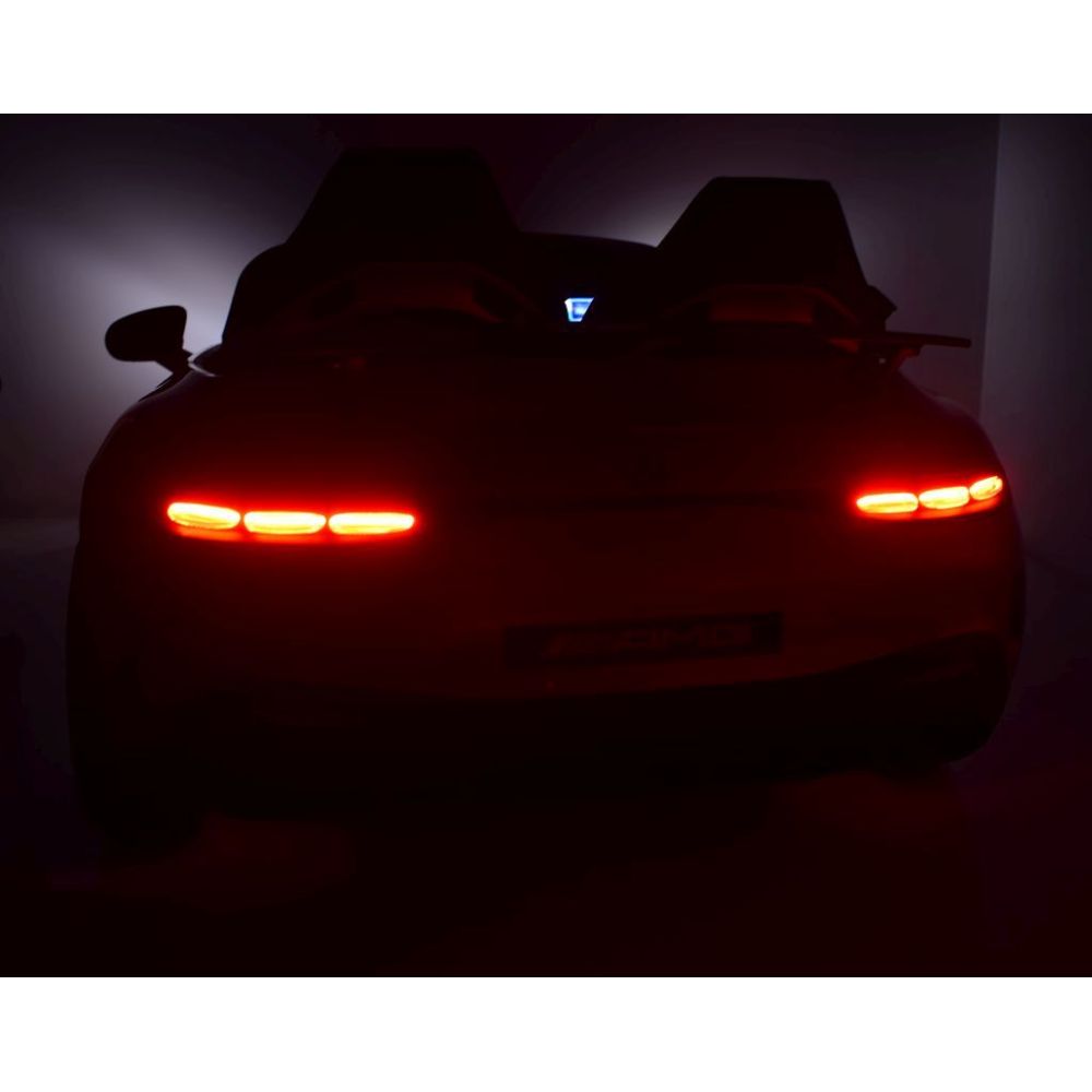 „MERCEDES“ SU AKUMULIATORIUMI GT63, LAKAS, MP4. TYLŪS VARIKLIAI/DK-GT63