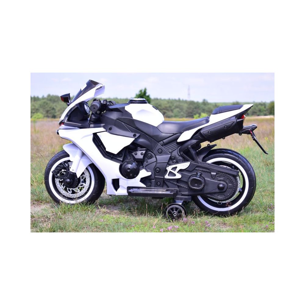 NAUJAUSIAS DIDELIS MOTOCIKLAS- LIEPSNOJANČIOS RATAI, PRIEKINIS PANELIS, GARSO EFEKTAI, AKCELERATORIUS RANKENOJE, MINKŠTA SĖDYNĖ 