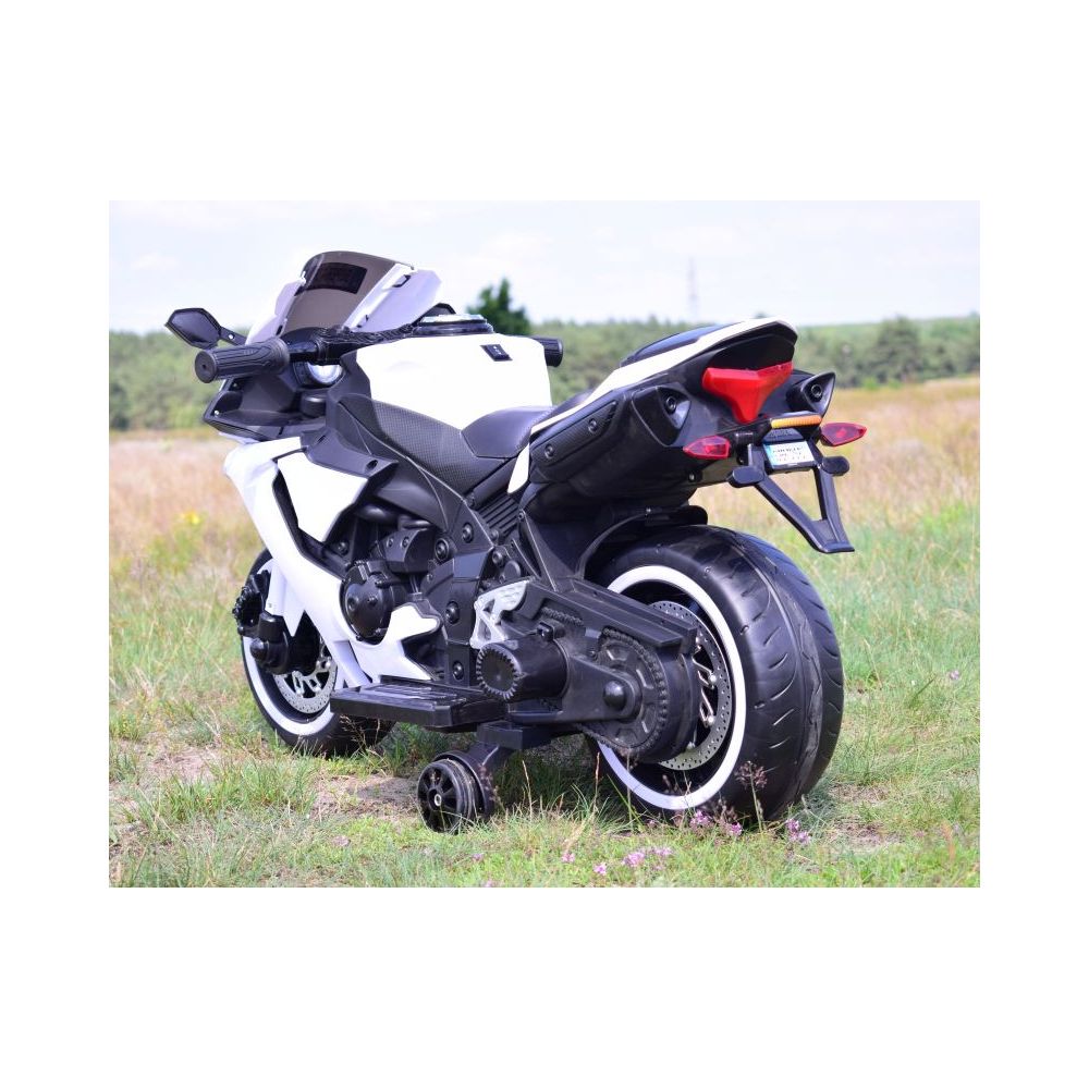 NAUJAUSIAS DIDELIS MOTOCIKLAS- LIEPSNOJANČIOS RATAI, PRIEKINIS PANELIS, GARSO EFEKTAI, AKCELERATORIUS RANKENOJE, MINKŠTA SĖDYNĖ 