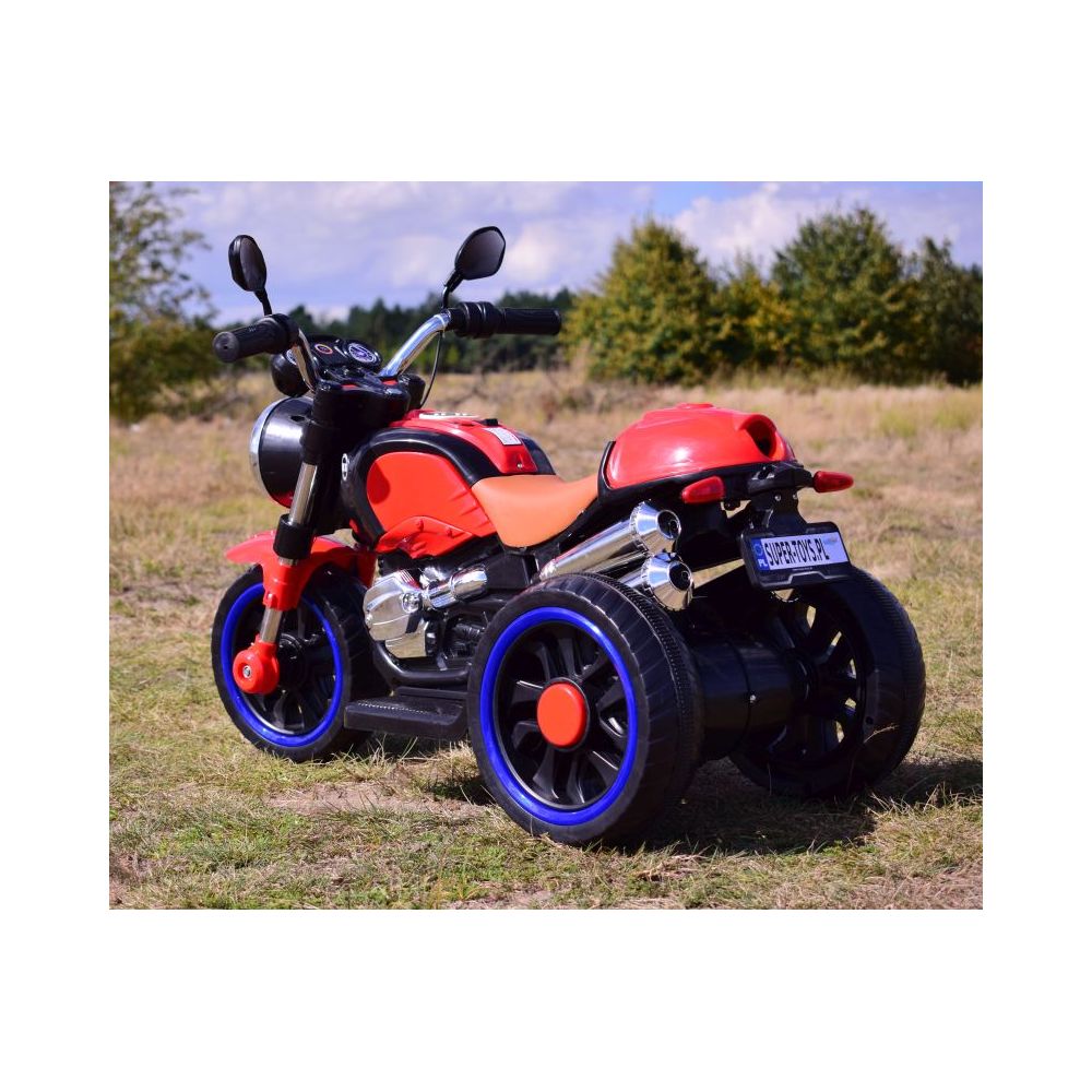 3 RATŲ MOTOROLERIS KS – 2 VARIKLIAI, ŠVIESANČIOS RATAI, MINKŠTA SĖDYNĖ, AKCELERATORIUS RANKENĖJE/5189