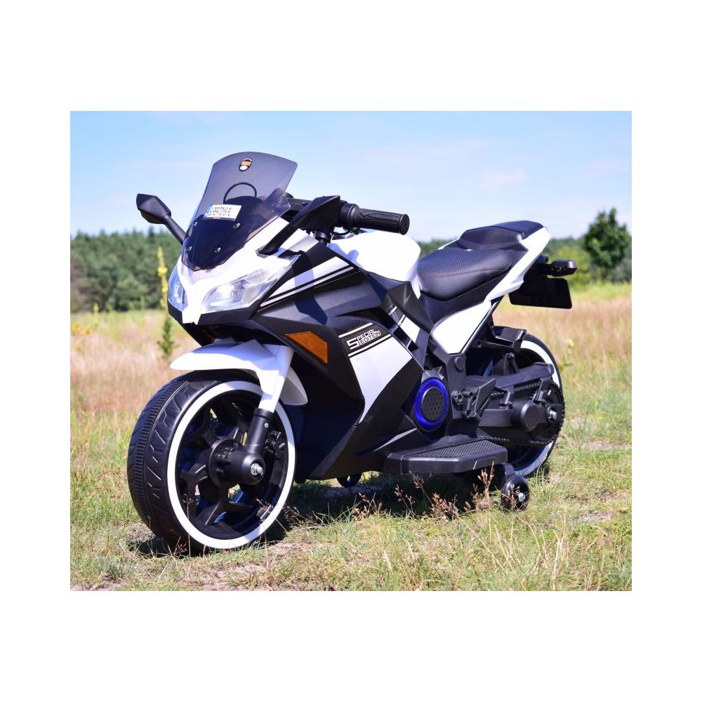 MEGA MOTOR ŚCIGACZ STRONG 2 EXCLUSIVE, ŚWIECĄCE KOŁA, GAZ W MANETCE, HAMULEC/DLS07