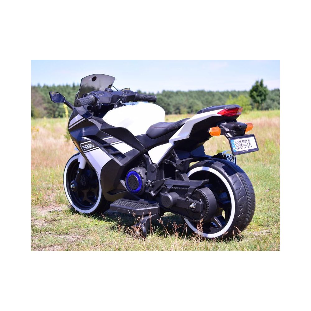 MEGA MOTOR ŚCIGACZ STRONG 2 EXCLUSIVE, ŚWIECĄCE KOŁA, GAZ W MANETCE, HAMULEC/DLS07
