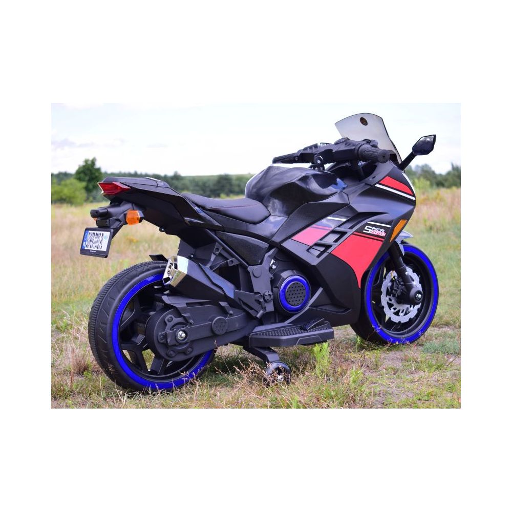 MEGA MOTOR ŚCIGACZ STRONG 2 EXCLUSIVE, ŚWIECĄCE KOŁA, GAZ W MANETCE, HAMULEC/DLS07