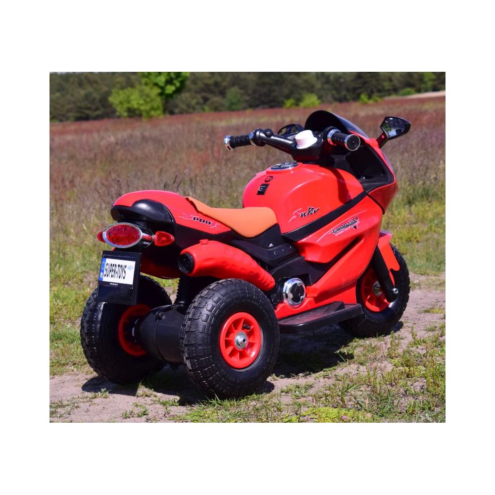 SUPER ŚCIGACZ MOTOR SPORT - POMPOWANE KOŁA, PILOT, IMITACJA WYDECHU,/HZBB1188