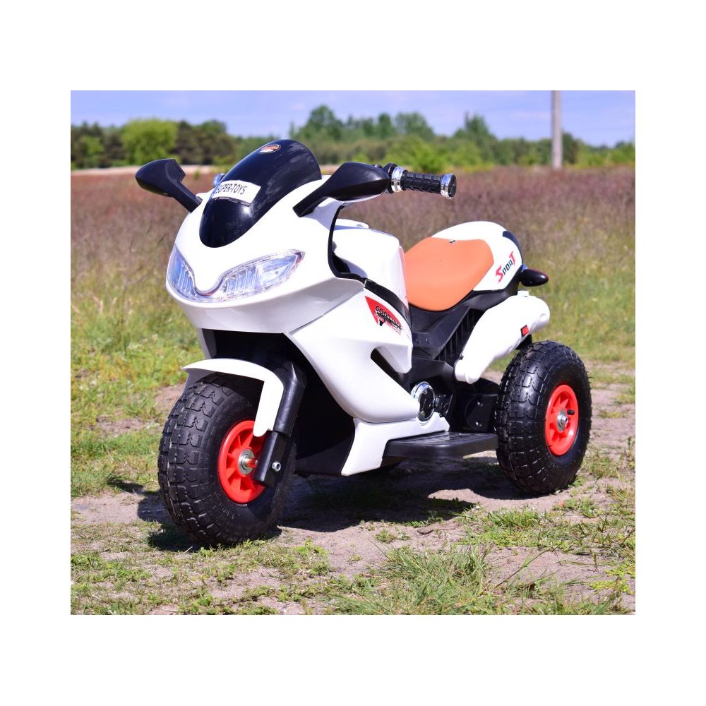 SUPER ŚCIGACZ MOTOR SPORT - POMPOWANE KOŁA, PILOT, IMITACJA WYDECHU, /HZBB1188