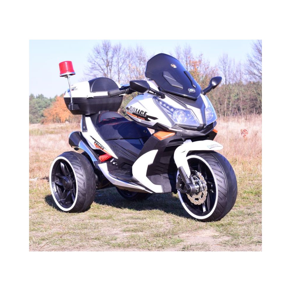 MILŽINIŠKAS POLICIJOS MOTOCIKLAS, SIRENOS GARSAS, MEGAFONAS, ŠVIESOS SIGNALAS, MINKŠTA SĖDYNĖ, AKCELERATORIUS/AK550
