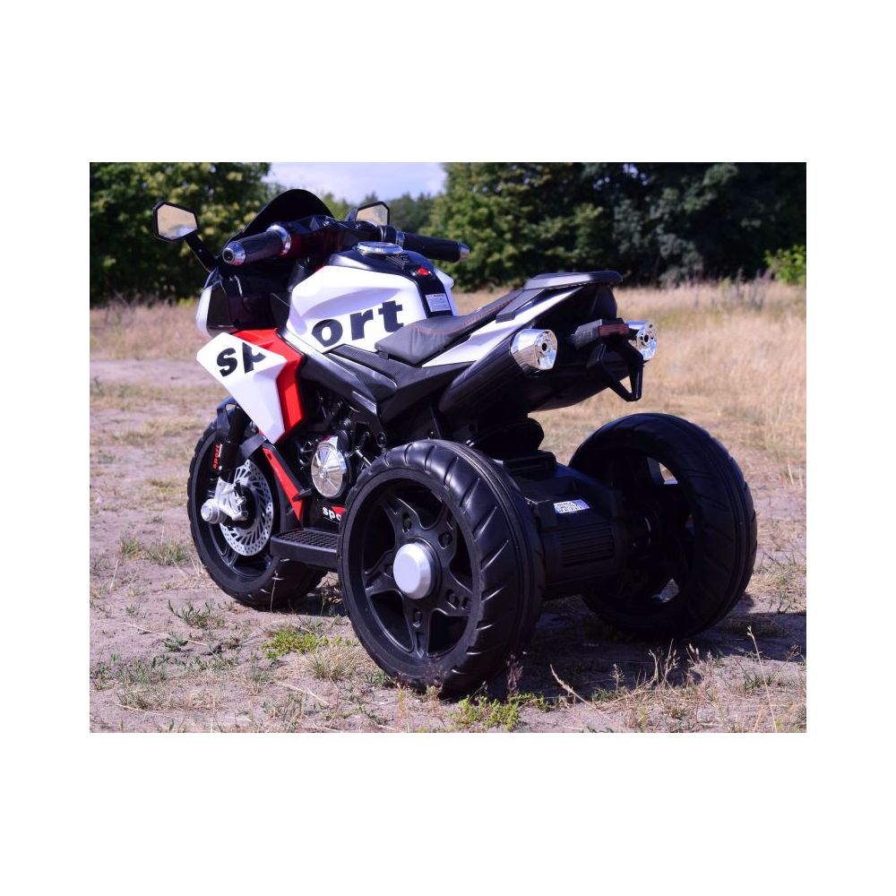 MEGA MOTOR 3 KOŁOWY SPORT, DWA SILNIKI , MIĘKKIE KOŁA, MIĘKKIE SIEDZENIE, GAZ W MANETCE/FB6886
