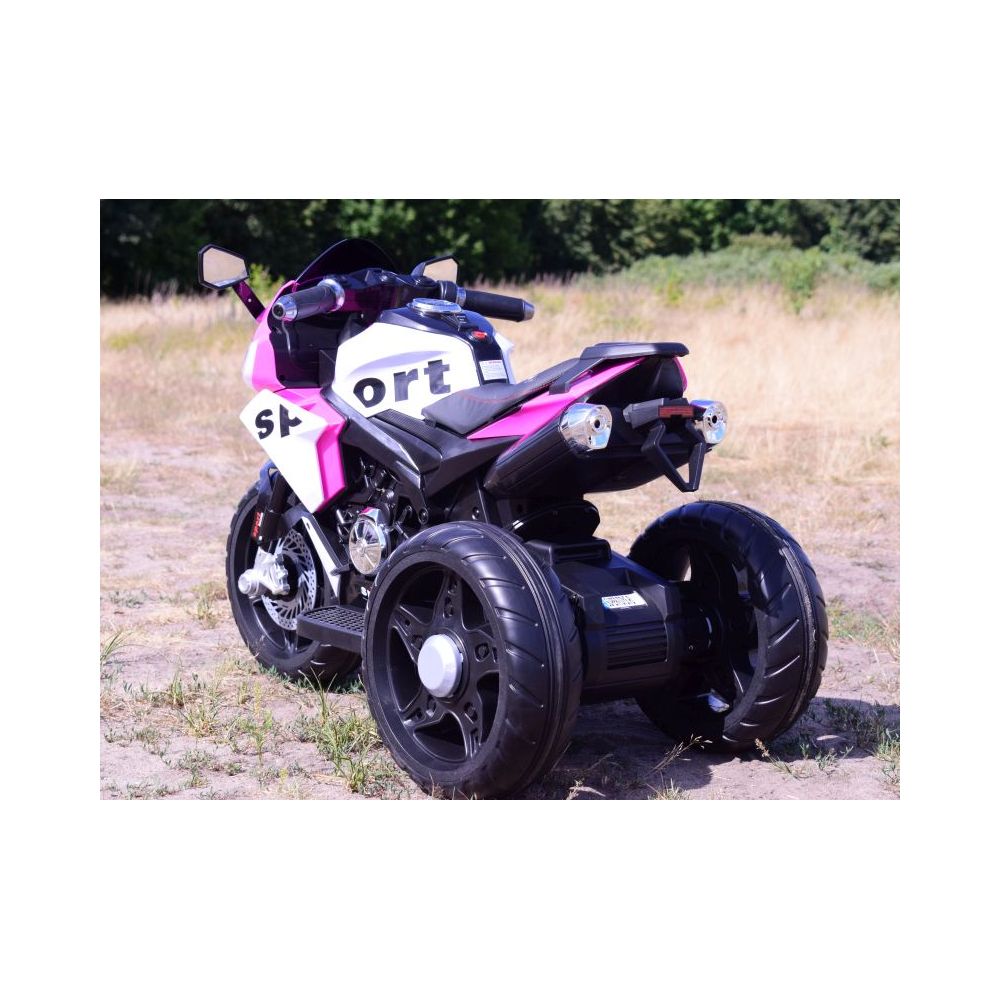 „MEGA MOTOR“ 3 RATŲ SPORTINIS, DU VARIKLIAI, MINKŠTI RATAI, MINKŠTA SĖDYNĖ, AKCELERATORIUS RANKENĖJE/FB6886