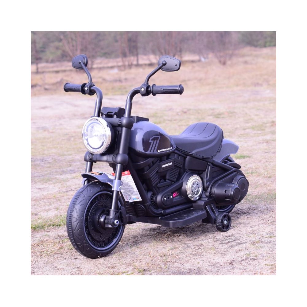 PIRMASIS CHOPPERIS MAŽYLIUI, ŠVIESOS, GARSAI/AHL008