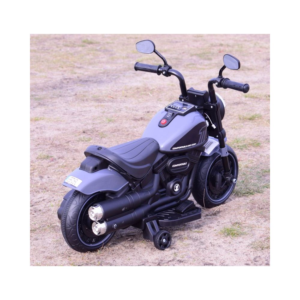 PIRMASIS CHOPPERIS MAŽYLIUI, ŠVIESOS, GARSAI/AHL008