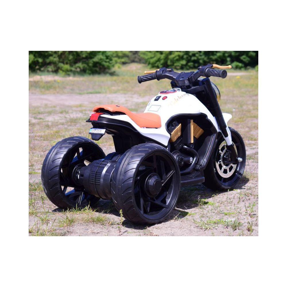 AKUMULIATORINIS CHOPPERIS, MINKŠTI RATAI, MINKŠTA SĖDYNĖ, NUOTOLINIO VALDYMO PULTAS/BDL1188