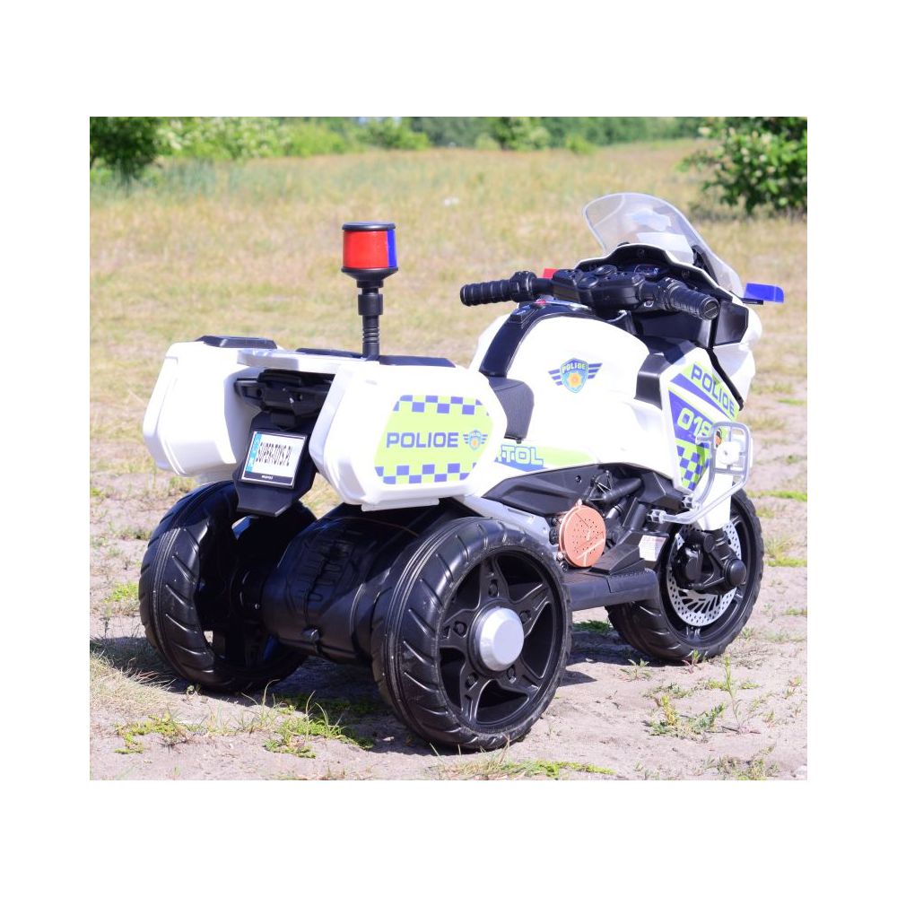 GREITAS POLICIJOS MOTOCIKLAS SU ŠVIESOS SIGNALU, MINKŠTI RATAI, GARSO EFEKTAI, DU VARIKLIAI, NUOTOLINIO VALDYMO PULTAS/NT5188