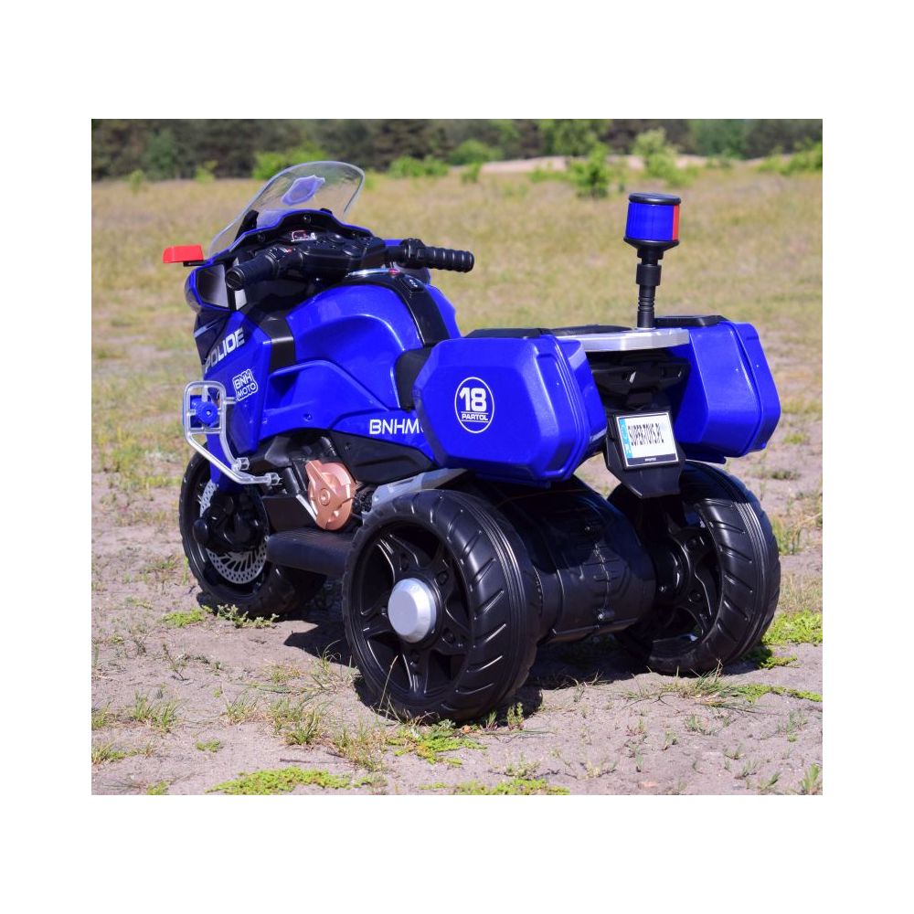 GREITAS POLICIJOS MOTOCIKLAS SU ŠVIESOS SIGNALU, MINKŠTI RATAI, GARSO EFEKTAI, DU VARIKLIAI, NUOTOLINIO VALDYMO PULTAS/NT5188