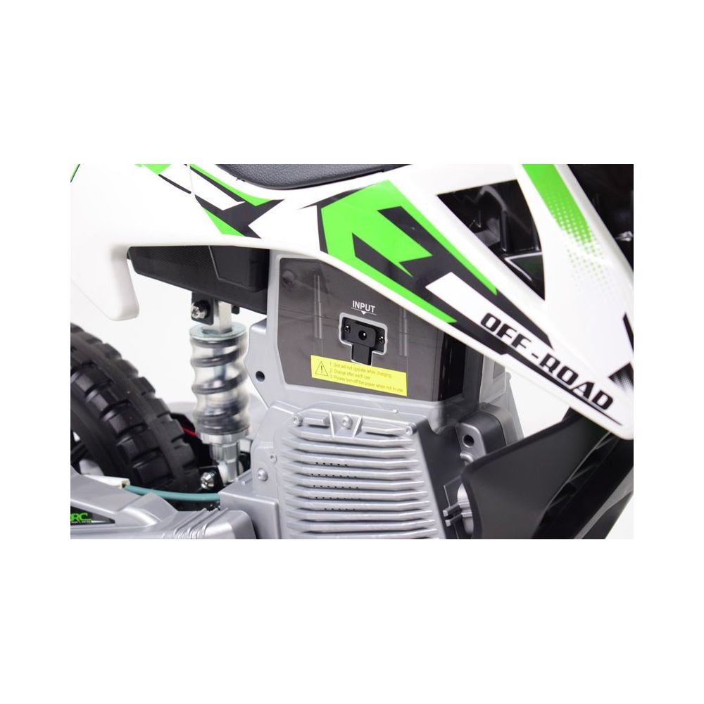 DIDELIS VISUREIGIS MOTOCIKLAS SU MINKŠTAIS RATAI, AKCELERATORIUS RANKENĖJE, MINKŠTA SĖDYNĖ / JT5006