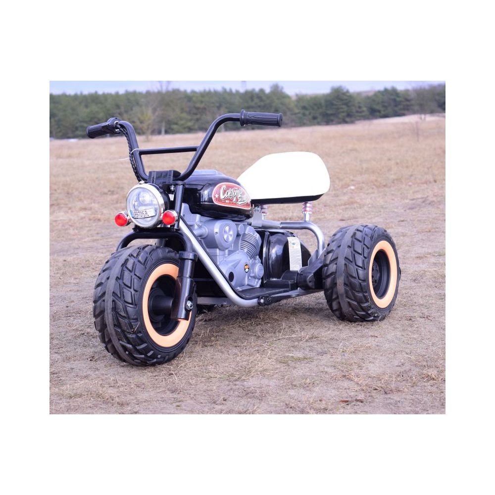 MOTOR CALIFORNIA SCOUT JAZDA NA TYLNYCH KOŁACH - 1600 WAT/LL6688