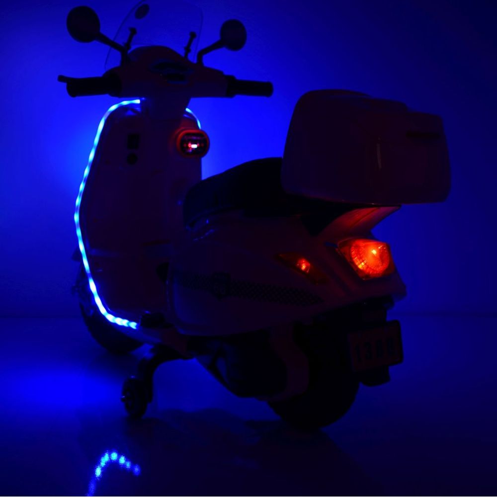 Mergaitėms skirtas akumuliatorinis motoroleris su nuotolinio valdymo pultu / HLW1388