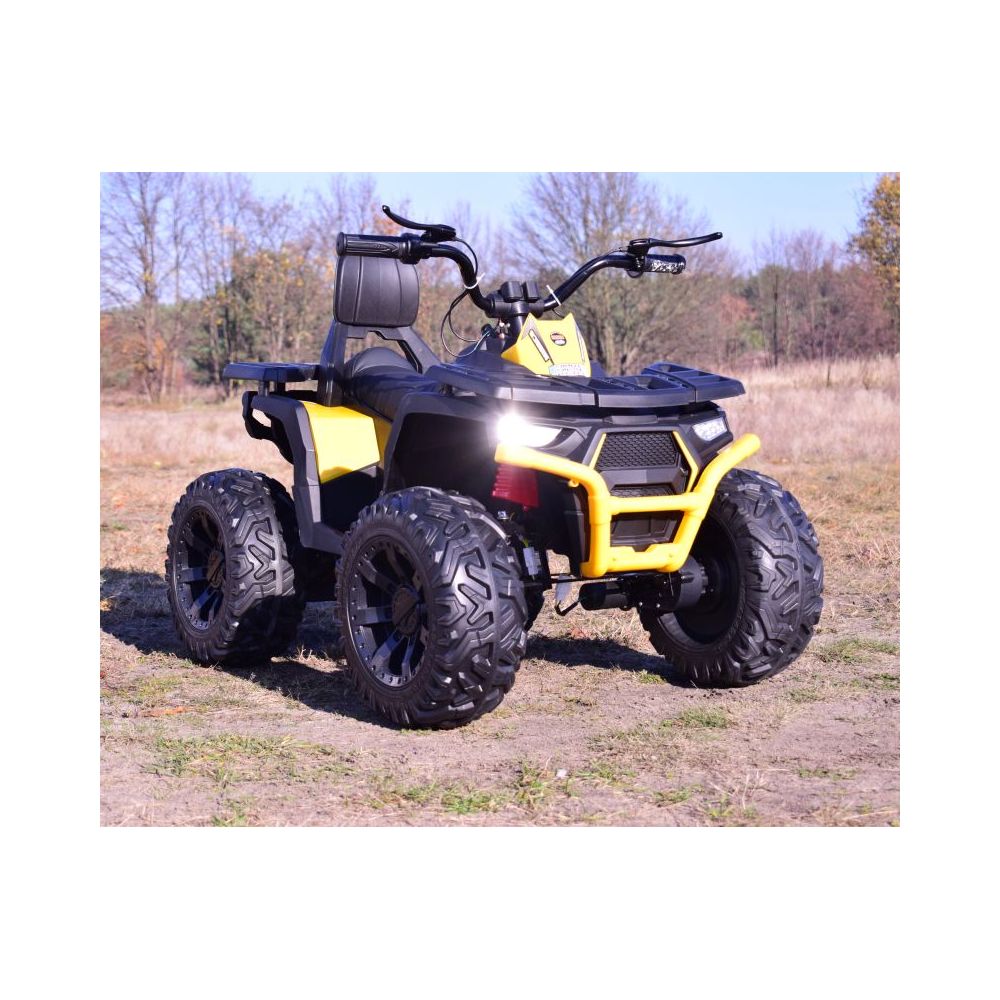 MEGA QUAD TOP SPEED 4X45W, SUPER MOC, GAZ W MANETCE, HAMULCE, PILOT/JC-333