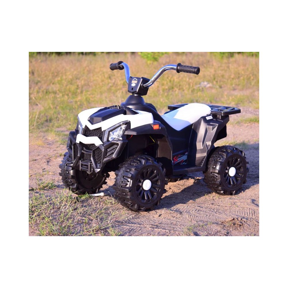 „QUAD SPORT 1000“ SU AKUMULIATORIUMI, DU VARIKLIAI, NUOTOLINIO VALDYMO PULTAS/MDX608