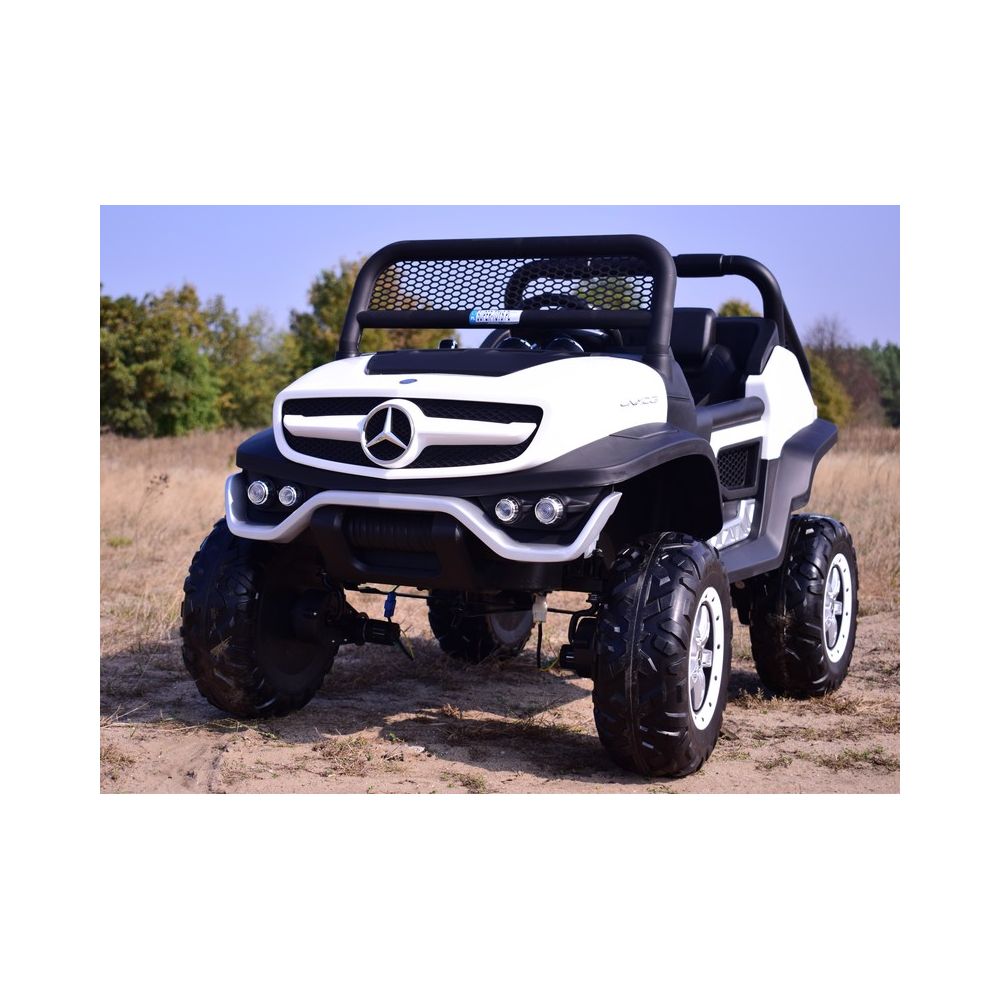 MERCEDES BENZ UNIMOG 4X4, 12 V, 14 Ah, amortizatoriai, minkštos padangos, minkšta sėdynė – puiki galimybė / UNIMOG