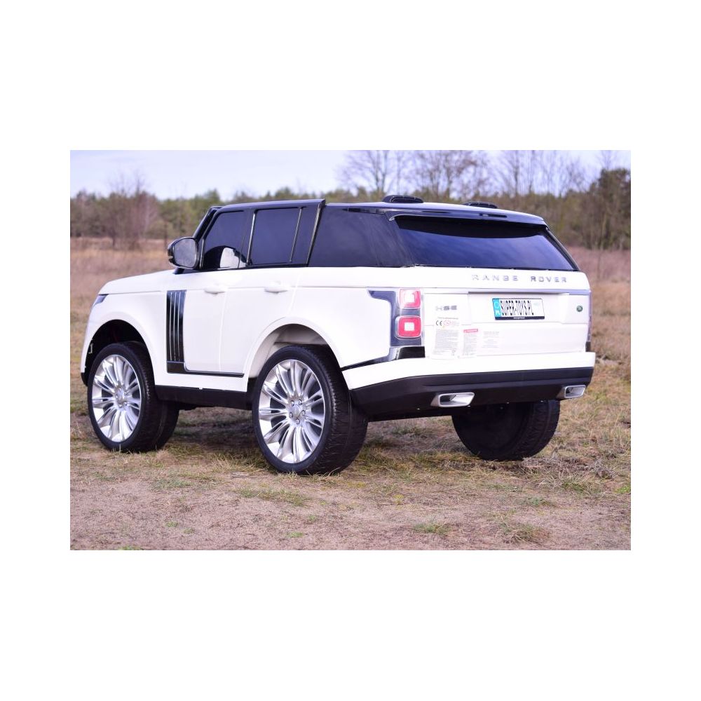 RANGE ROVER – MINKŠTI RATAI, MINKŠTA SĖDYNĖ, SPORTISKAS VARIKLIO GARSAS, VISOS PAPILDOMOS FUNKCIJOS/DK-RR999