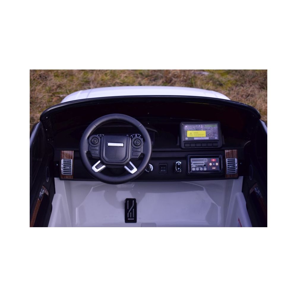 RANGE ROVER - MIĘKKIE KOŁA, MIĘKKIE SIEDZENIE, DŹWIĘK SPORTOWY SILNIKA, PEŁNA OPCJA/DK-RR999