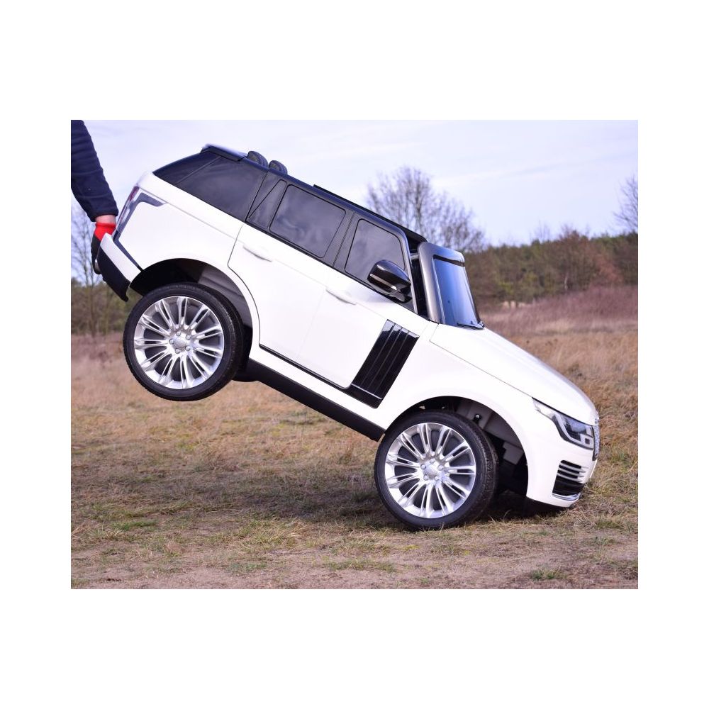 RANGE ROVER - MIĘKKIE KOŁA, MIĘKKIE SIEDZENIE, DŹWIĘK SPORTOWY SILNIKA, PEŁNA OPCJA/DK-RR999