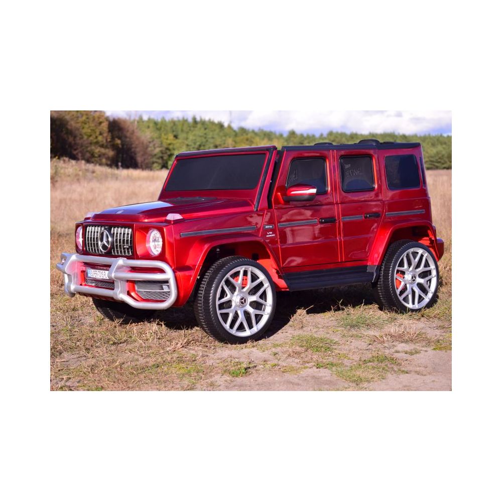 „MERCEDES G63 AMG“ 2 VAIKAMS, 24 V, 4X4, MINKŠTI EVA RATAI, MINKŠTA SĖDYNĖ, POLIROTUOTAS LAKAS, VISOS PAPILDOMOS PASIRINKTYS / S