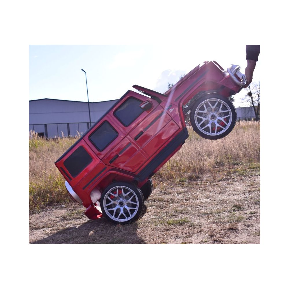„MERCEDES G63 AMG“ 2 VAIKAMS, 24 V, 4X4, MINKŠTI EVA RATAI, MINKŠTA SĖDYNĖ, POLIROTUOTAS LAKAS, VISOS PAPILDOMOS PASIRINKTYS / S