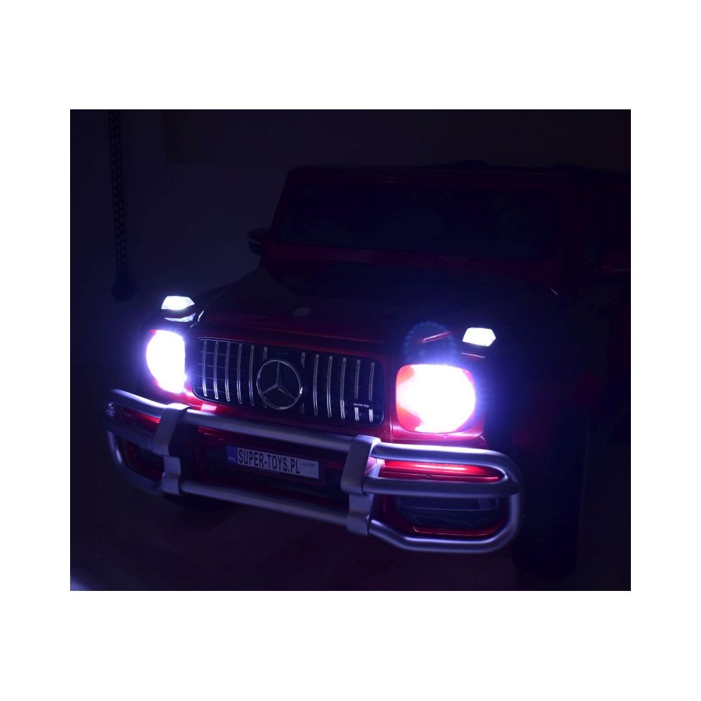 „MERCEDES G63 AMG“ 2 VAIKAMS, 24 V, 4X4, MINKŠTI EVA RATAI, MINKŠTA SĖDYNĖ, POLIROTUOTAS LAKAS, VISOS PAPILDOMOS PASIRINKTYS / S