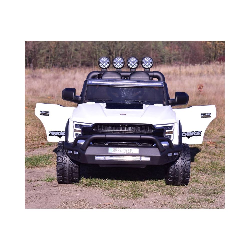 MEGA JEEP WORKS SIX 4X4, 2 x 12 V, MINKŠTI RATAI, MINKŠTA SĖDYNĖ / JC003
