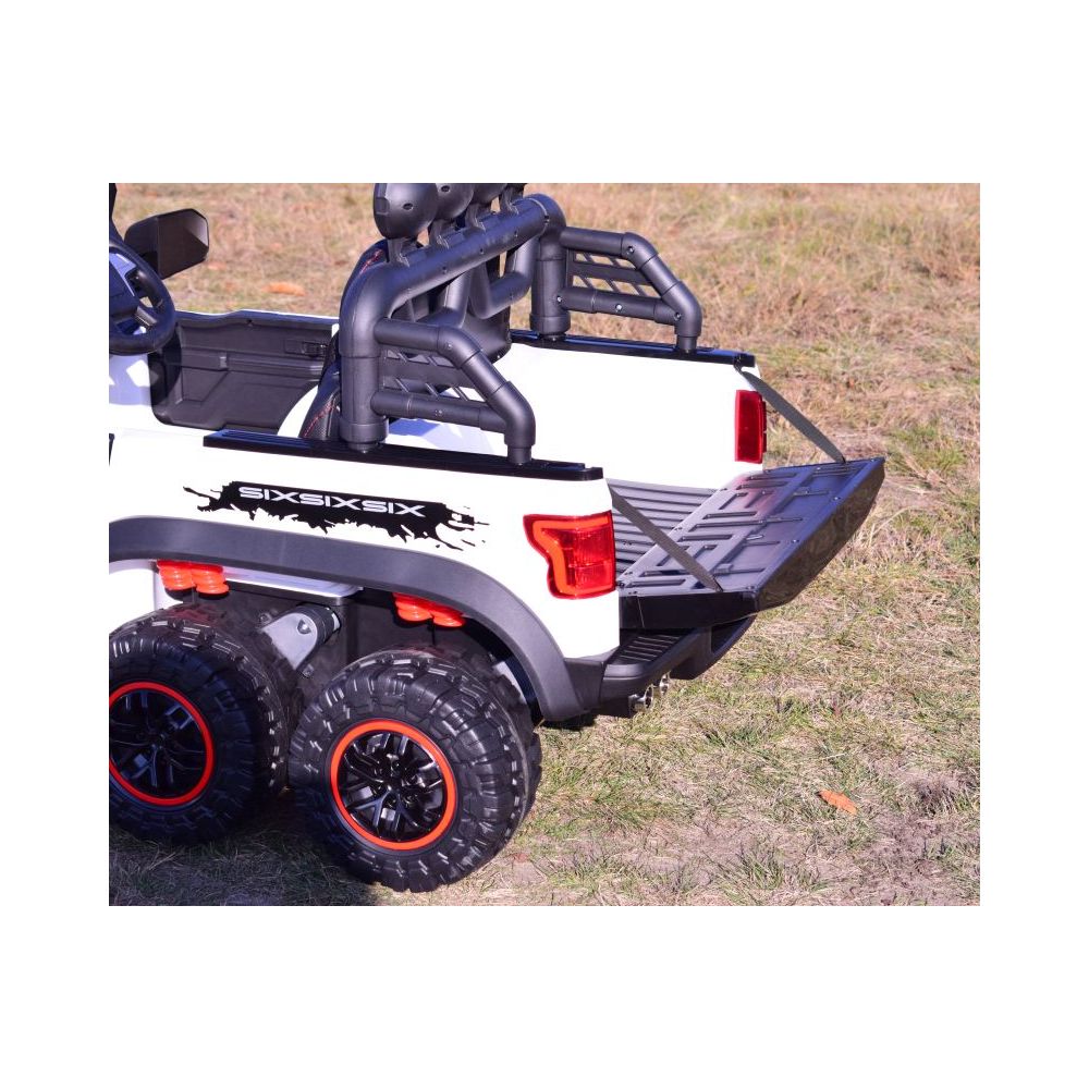 MEGA JEEP WORKS SIX 4X4, 2 X 12V MĘKKIE KOŁA, MIĘKKIE SIEDZENIE/JC003