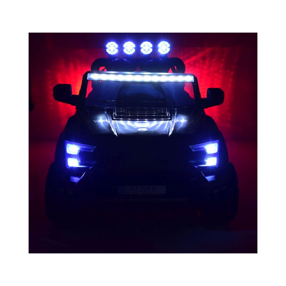 MEGA JEEP WORKS SIX 4X4, 2 X 12V MĘKKIE KOŁA, MIĘKKIE SIEDZENIE/JC003