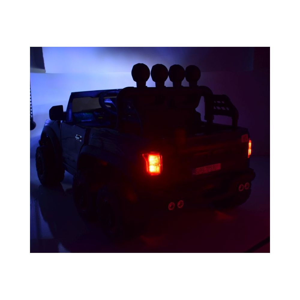 „MEGA JEEP WORKS SIX“ 4X4, 2 x 12 V, minkštos ratai, minkšta sėdynė / JC003
