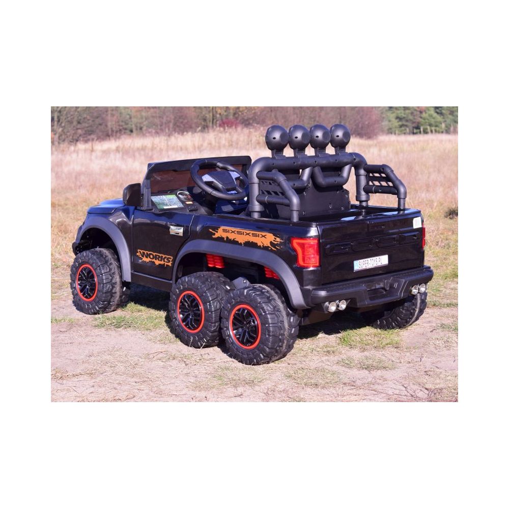 MEGA JEEP WORKS SIX 4X4, 2 X 12V MĘKKIE KOŁA, MIĘKKIE SIEDZENIE/JC003