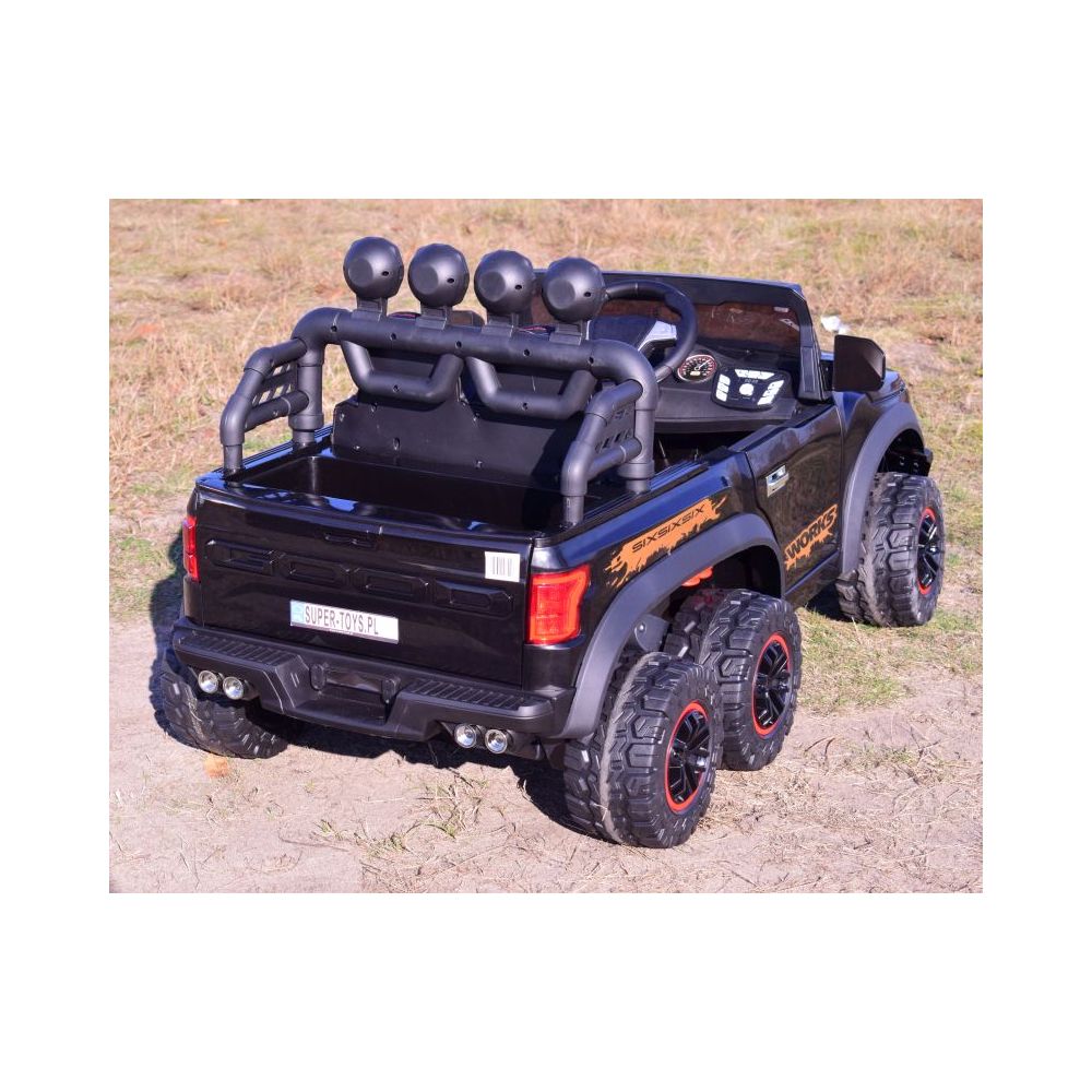 „MEGA JEEP WORKS SIX“ 4X4, 2 x 12 V, minkštos ratai, minkšta sėdynė / JC003