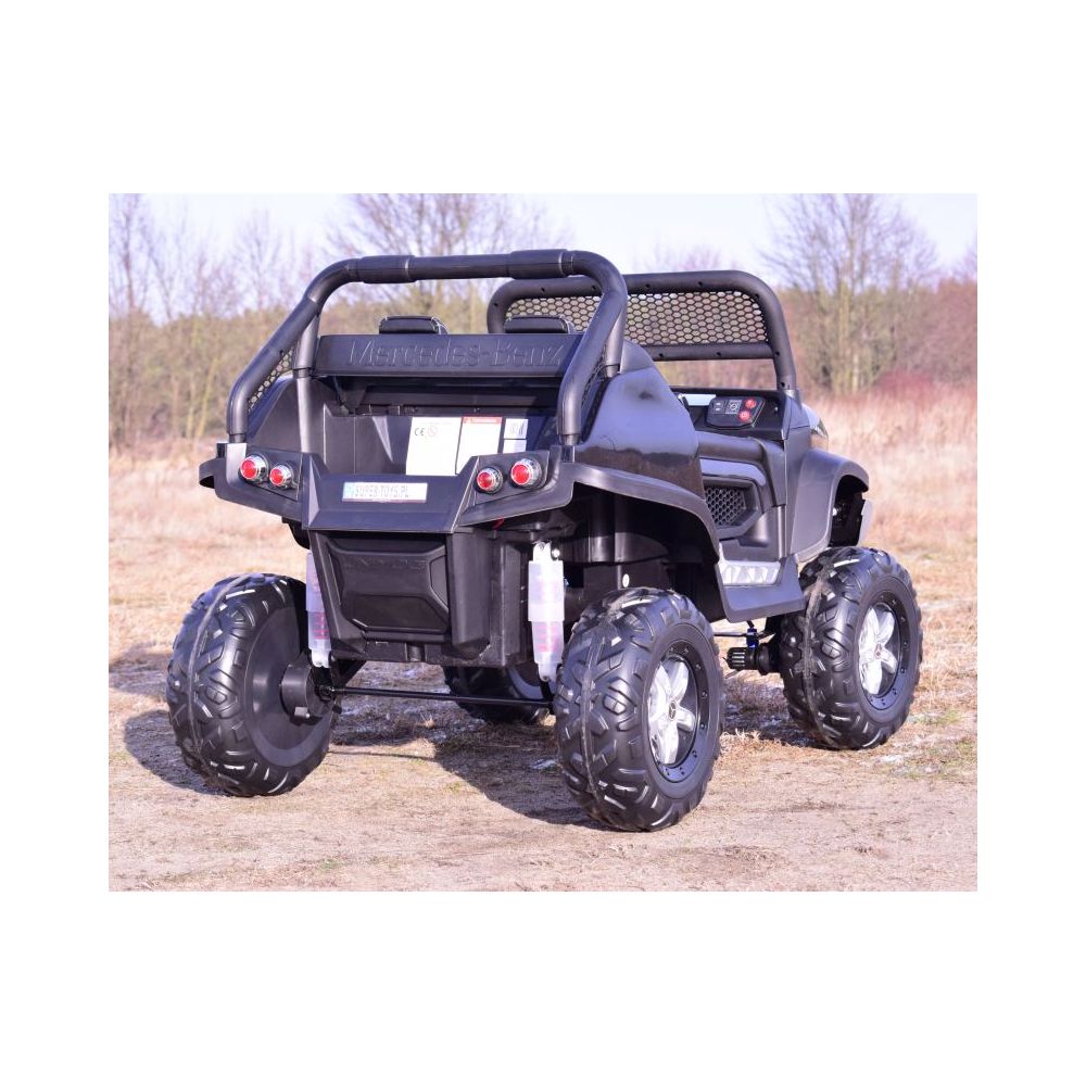 MERCEDES BENZ UNIMOG 4X4, 12 V, 14 Ah, amortizatoriai, minkštos padangos, minkšta sėdynė – puiki galimybė / UNIMOG