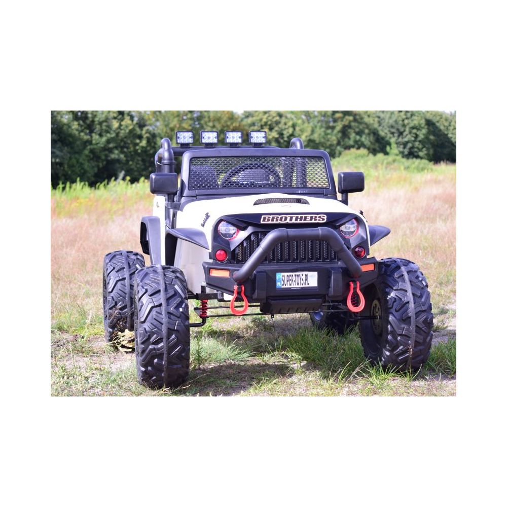 „BROTHERS“ AKUMULIATORINIS DŽIPAS, VAIRO STIPRINTUVAS, MINKŠTI RATAI, MINKŠTA SĖDYNĖ, 24 V – 400 W / JEEP-JC-666