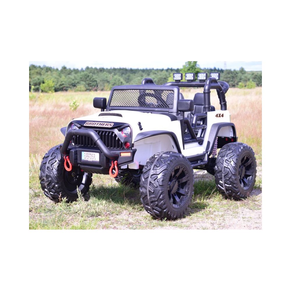„BROTHERS“ AKUMULIATORINIS DŽIPAS, VAIRO STIPRINTUVAS, MINKŠTI RATAI, MINKŠTA SĖDYNĖ, 24 V – 400 W / JEEP-JC-666