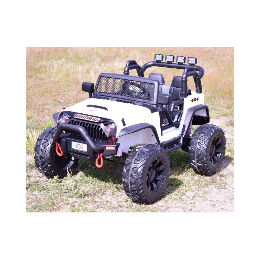 „BROTHERS“ AKUMULIATORINIS DŽIPAS, VAIRO STIPRINTUVAS, MINKŠTI RATAI, MINKŠTA SĖDYNĖ, 24 V – 400 W / JEEP-JC-666