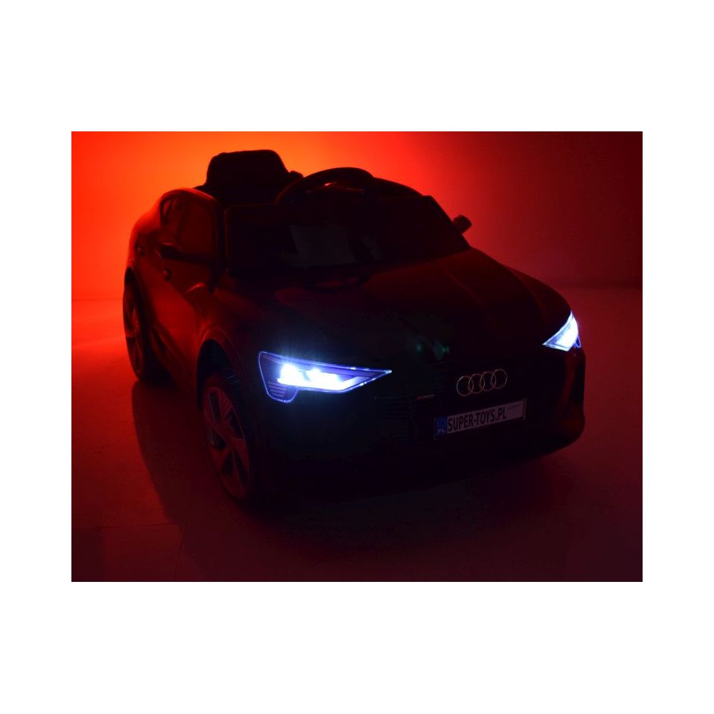 AUTO NA AKUMULATOR AUDI E-TRON SPORTBACK NAJLEPSZA WERSJA/QLS6688