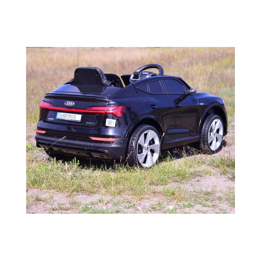 AUTO NA AKUMULATOR AUDI E-TRON SPORTBACK NAJLEPSZA WERSJA/QLS6688